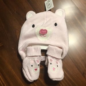 Knit bear hat with matching booties